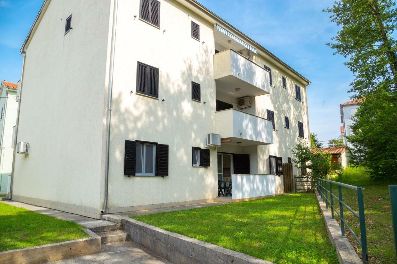 Apartment Porat Екстер'єр фото